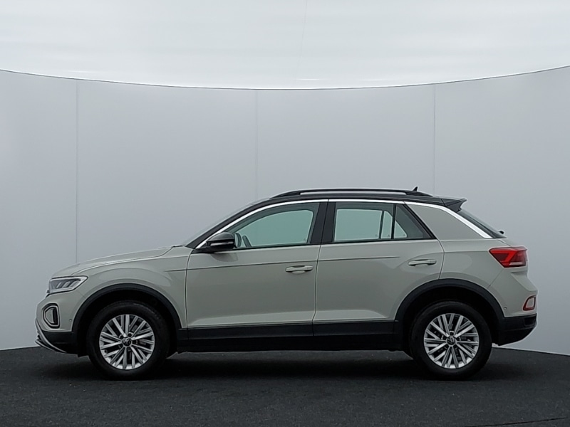 Used Volkswagen T-Roc 2023 for sale - 76129621: Photo 4