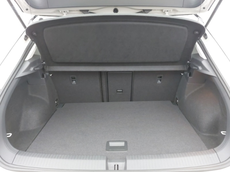 Used Volkswagen T-Roc 2023 for sale - 76129621: Photo 8
