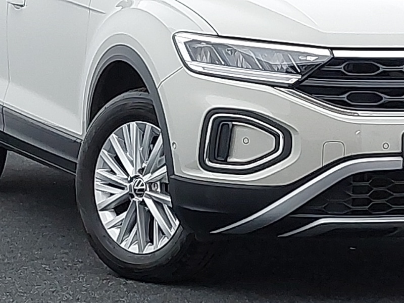 Used Volkswagen T-Roc 2023 for sale - 76129621: Photo 9