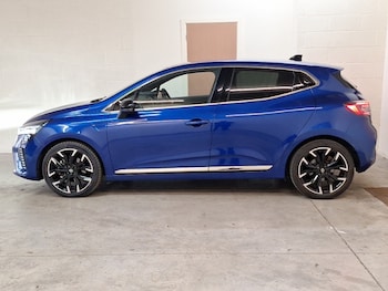 Used Renault Clio 2023 for sale - 78477900: Photo