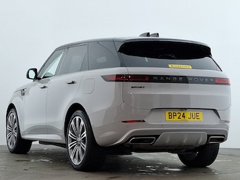 Used Land Rover Range Rover Sport 2024 for sale - 76893916: Photo