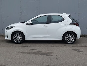 Used Toyota Yaris 2022 for sale - 77751933: Photo