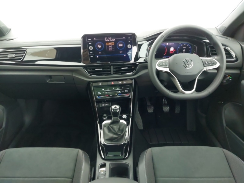 Used Volkswagen T-Roc 2025 for sale - 77938719: Photo 2