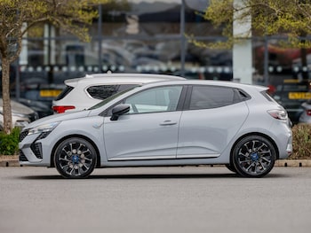 Used Renault Clio 2024 for sale - 78439679: Photo