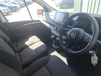 Used Renault Trafic 2024 for sale - 79242369: Photo