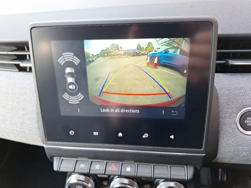 Used Renault Clio 2024 for sale - 77449102: Photo 11