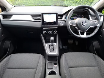 Used Renault Captur 2024 for sale - 78318092: Photo