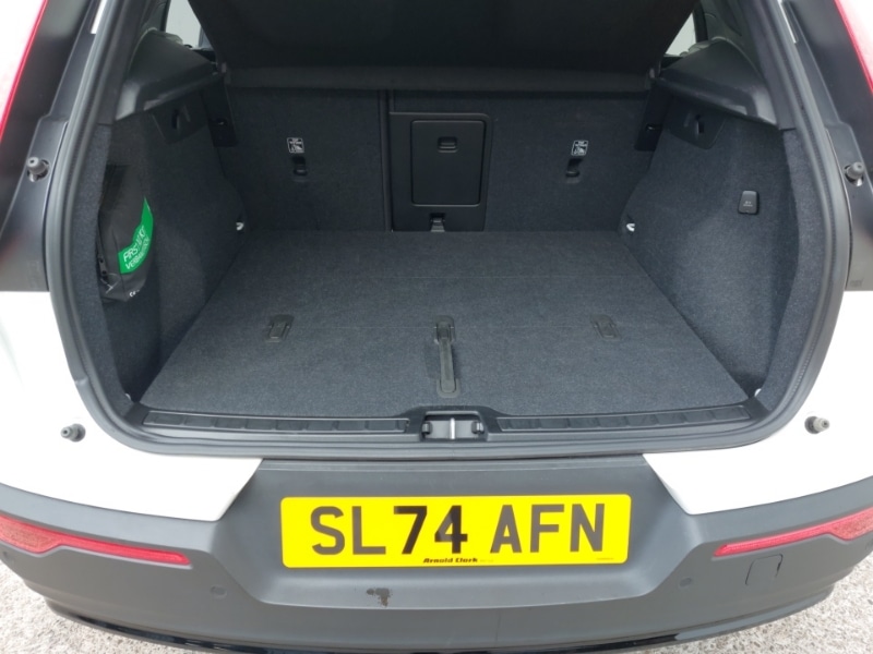 Used Volvo XC40 2024 for sale - 77076339: Photo 8