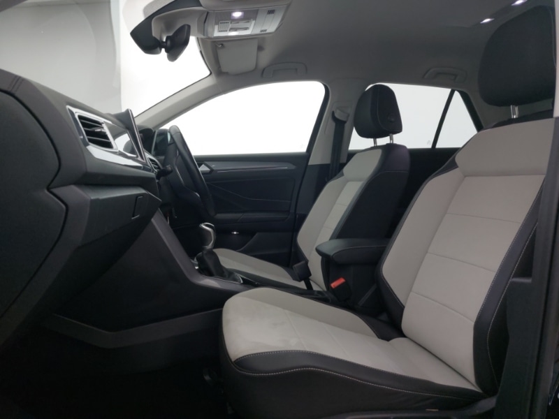 Used Volkswagen T-Roc 2023 for sale - 77875144: Photo 12