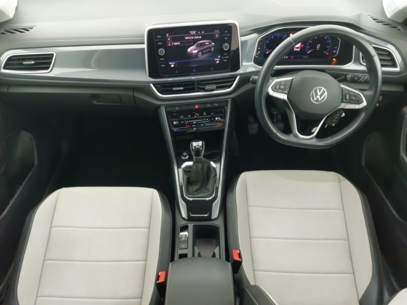 Used Volkswagen T-Roc 2023 for sale - 77875144: Photo 2