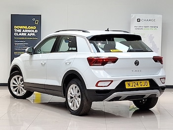 Used Volkswagen T-Roc 2024 for sale - 77876702: Photo
