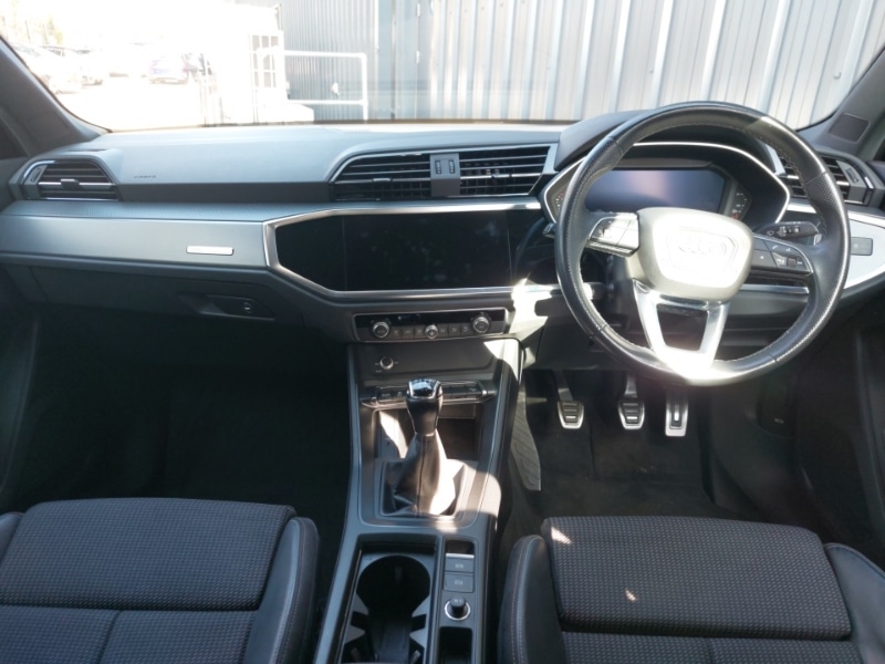 Used Audi Q3 2021 for sale - 77948307: Photo 2