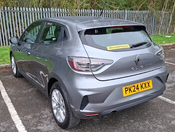 Used Renault Clio 2024 for sale - 78146468: Photo