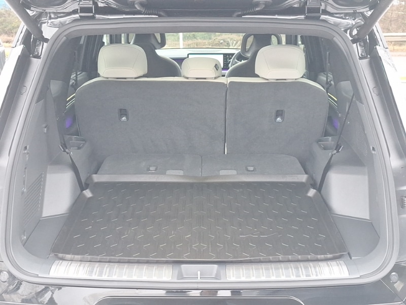 Used Kia EV9 2025 for sale - 77115321: Photo 8