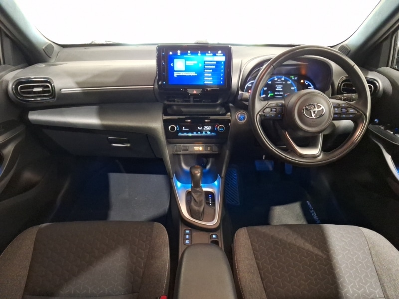 Used Toyota Yaris Cross 2022 for sale - 77652876: Photo 2