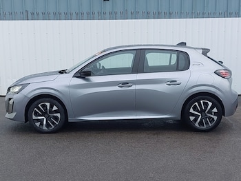 Used Peugeot 208 2025 for sale - 77985378: Photo