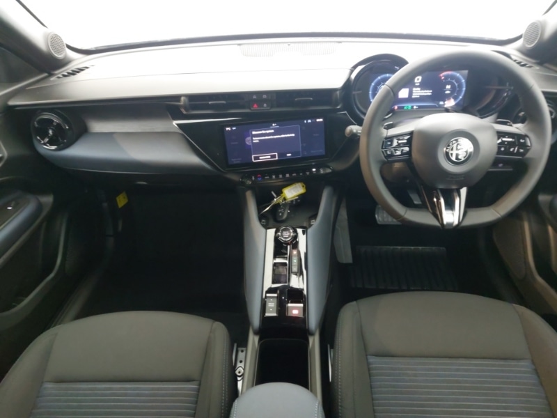 Used Alfa Romeo Junior 2025 for sale - 77509441: Photo 2