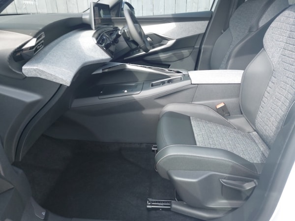 Used Peugeot 3008 2025 for sale - 76258764: Photo 5