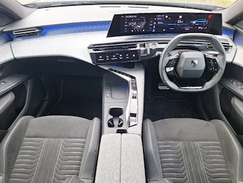 Used Peugeot 3008 2024 for sale - 76212483: Photo 2