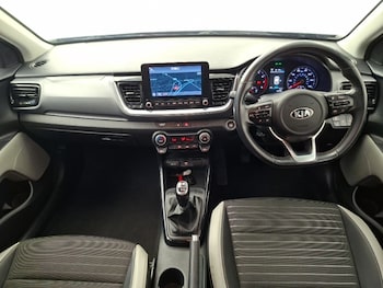 Used Kia Stonic 2021 for sale - 79617850: Photo