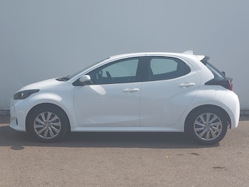 Used Toyota Yaris 2023 for sale - 79278392: Photo