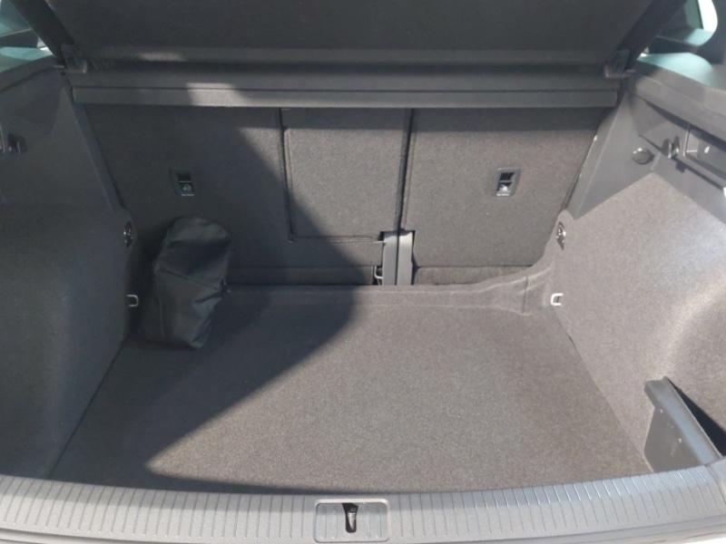 Used Volkswagen Tiguan 2023 for sale - 76708700: Photo 8