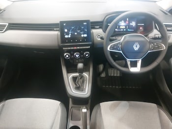 Used Renault Clio 2024 for sale - 79315522: Photo