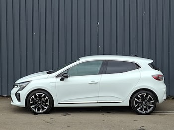Used Renault Clio 2024 for sale - 79025745: Photo