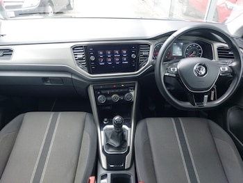 Used Volkswagen T-Roc 2020 for sale - 79048746: Photo