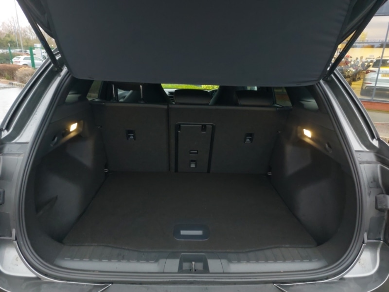 Used Ford Explorer 2025 for sale - 76898027: Photo 8