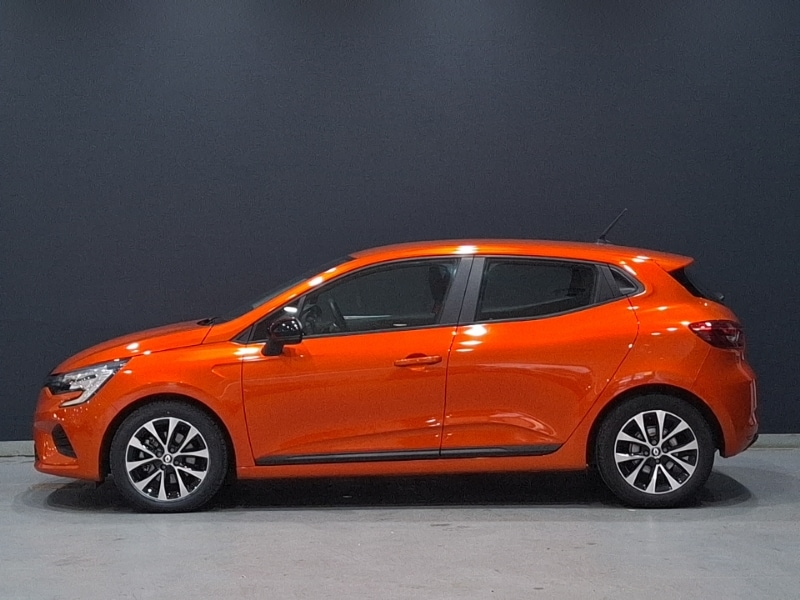 Used Renault Clio 2023 for sale - 77955180: Photo 4