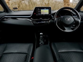 Used Toyota C-HR 2021 for sale - 77777903: Photo