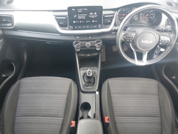 Used Kia Stonic 2023 for sale - 79360749: Photo