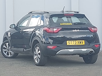 Used Kia Stonic 2023 for sale - 79360749: Photo