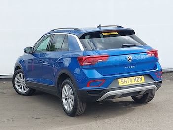 Used Volkswagen T-Roc 2024 for sale - 78480775: Photo