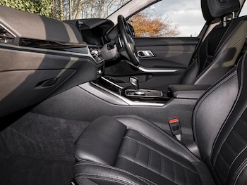 Used BMW 3 Series 2021 for sale - 76912472: Photo