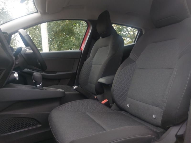 Used Renault Clio 2022 for sale - 76737604: Photo 5