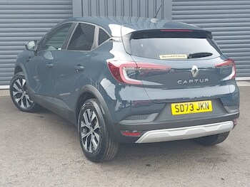 Used Renault Captur 2023 for sale - 78318103: Photo