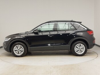 Used Volkswagen T-Roc 2023 for sale - 77214572: Photo
