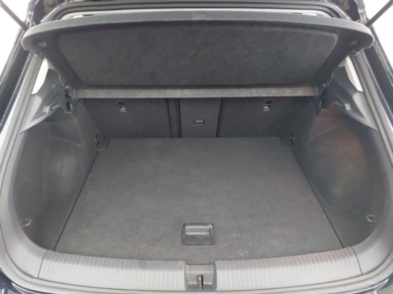 Used Volkswagen T-Roc 2023 for sale - 77923487: Photo 8