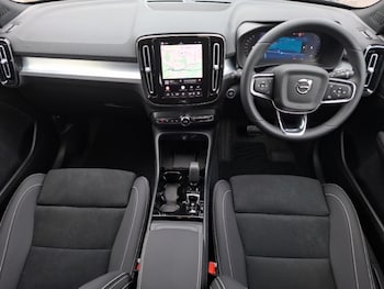 Used Volvo XC40 2026 for sale - 79538375: Photo