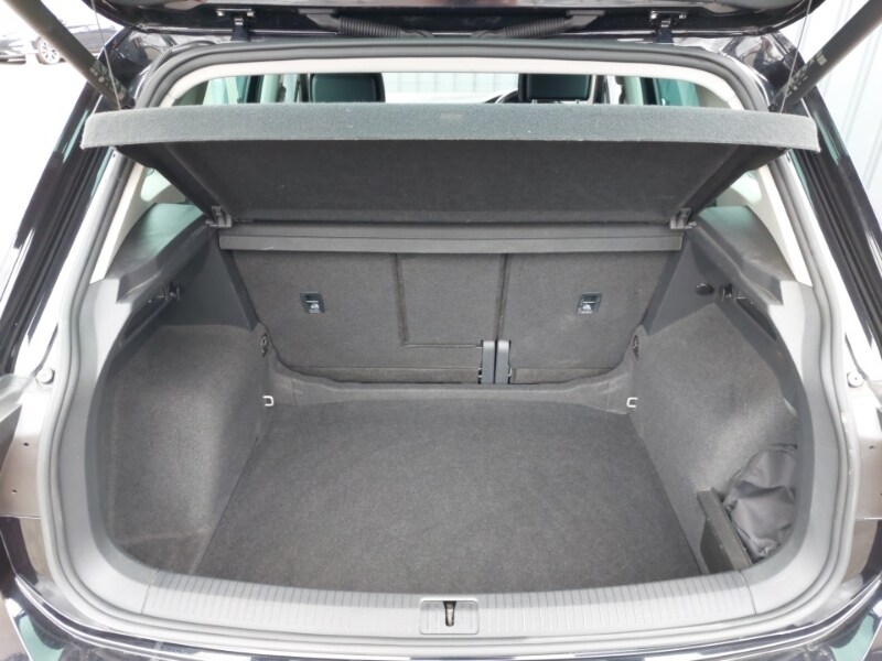 Used Volkswagen Tiguan 2021 for sale - 77847883: Photo 8