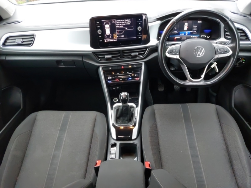 Used Volkswagen T-Roc 2022 for sale - 77130360: Photo 2