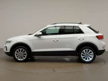Used Volkswagen T-Roc 2024 for sale - 75240546: Photo