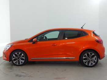 Used Renault Clio 2020 for sale - 77454418: Photo