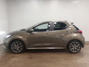 Used Toyota Yaris 2023 for sale - 77923365: Photo