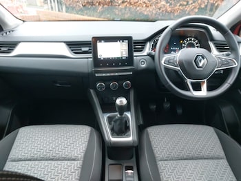 Used Renault Captur 2022 for sale - 77790875: Photo