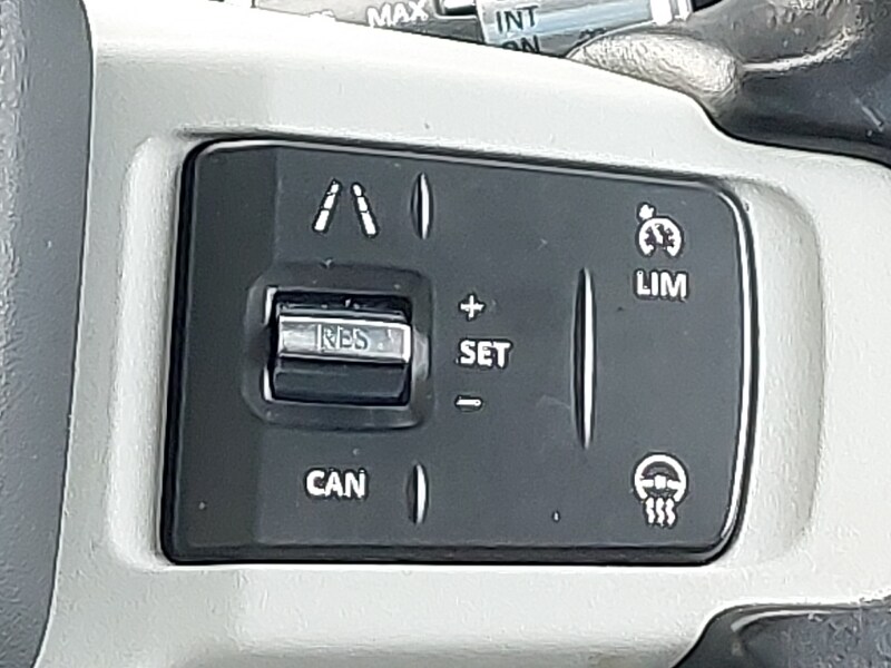 Used Land Rover Defender 2020 for sale - 77817076: Photo 11