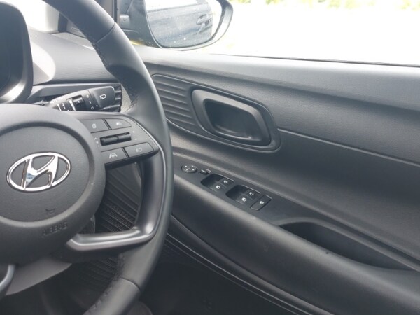 Used Hyundai i20 2023 for sale - 76220762: Photo 10