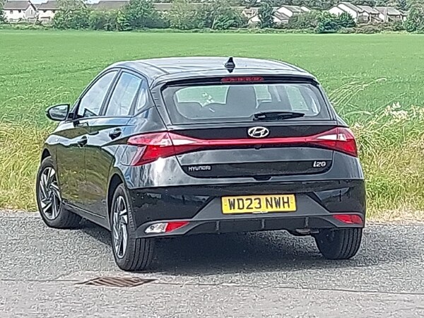 Used Hyundai i20 2023 for sale - 76220762: Photo 3